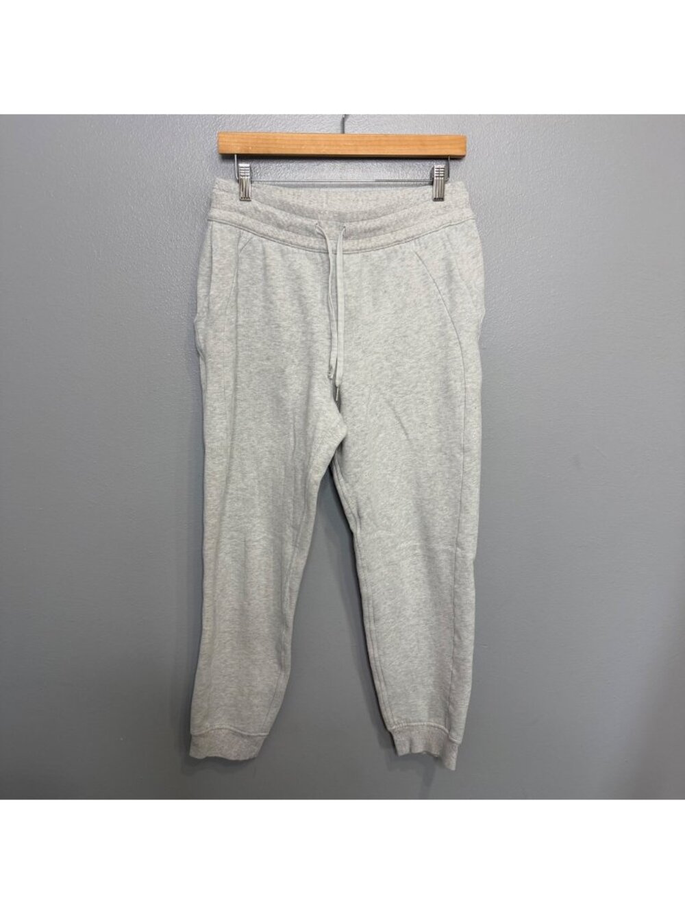 LULULEMON Scuba High-Rise Jogger Fleece in Light Grey size 8